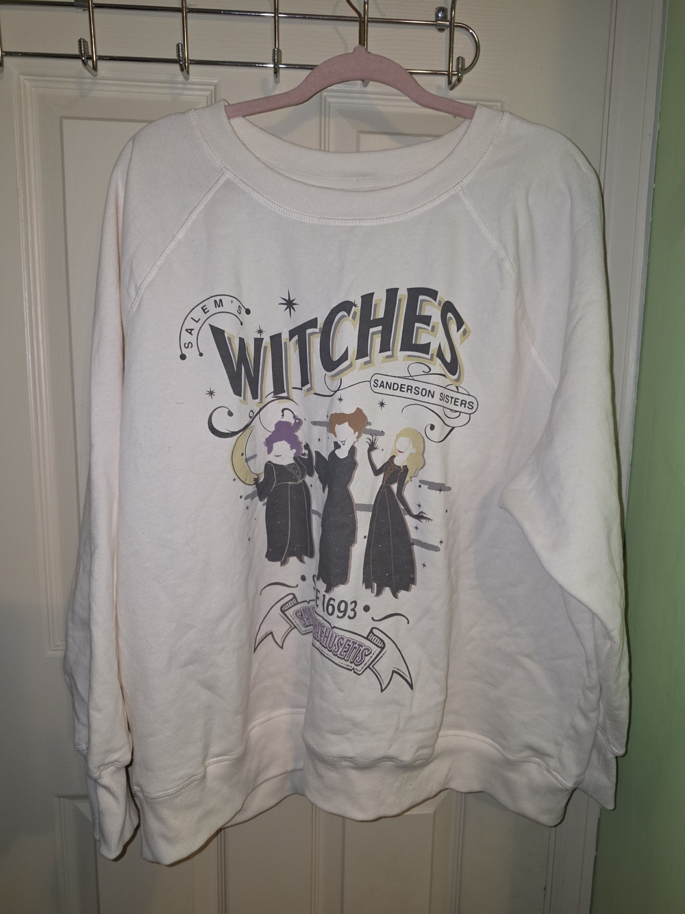 Disney Hocus Pocus Crewneck Sweatshirt - Off White